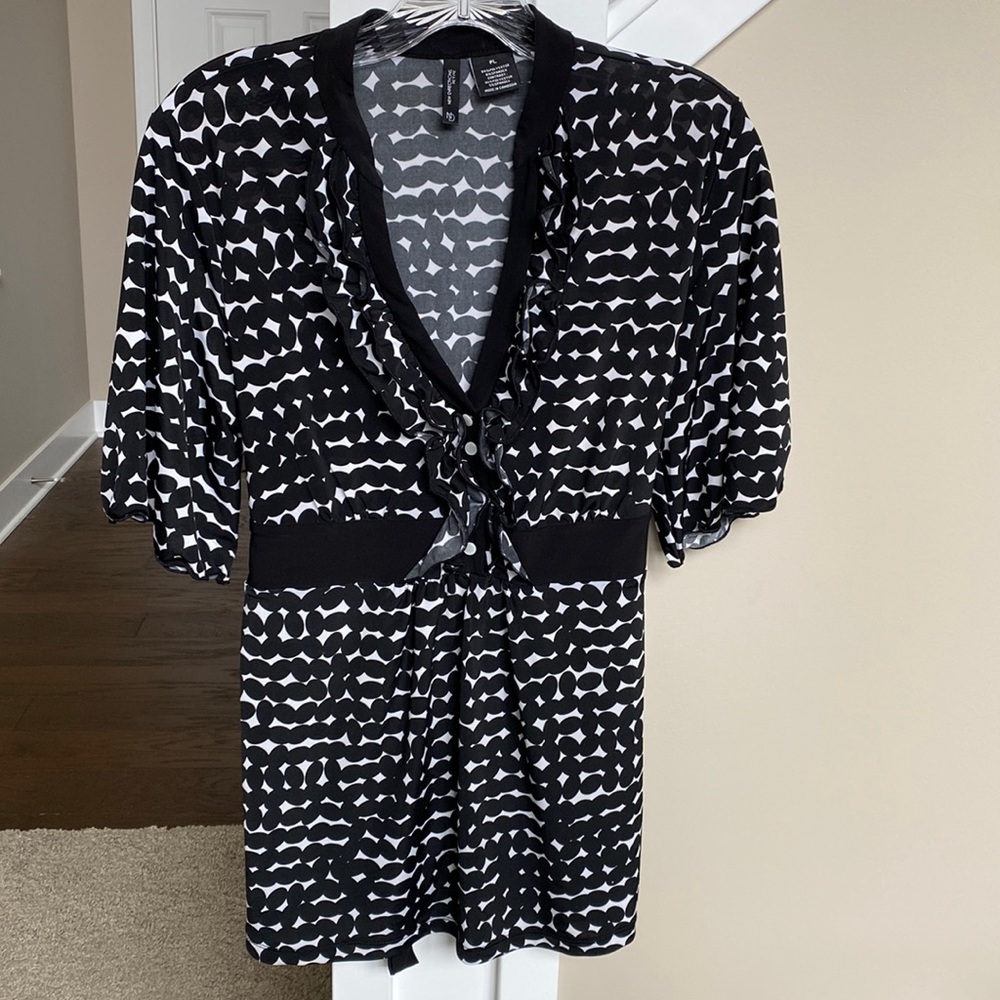 Drapey black and white blouse